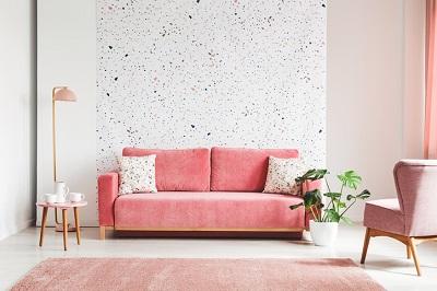 Rosa Sofa mit Samtbezug